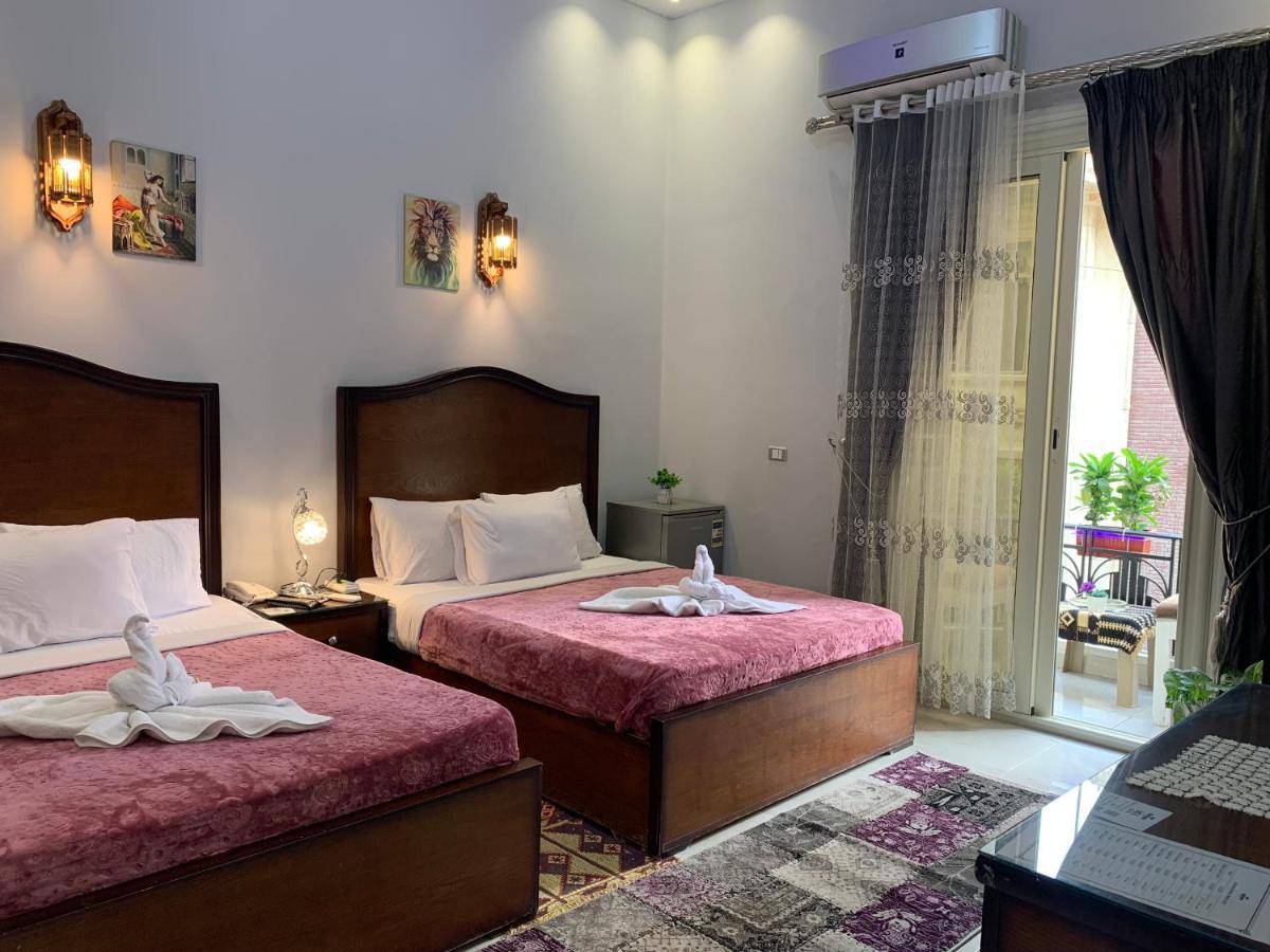 Hotel Crown *